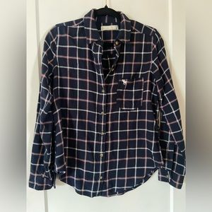 Abercrombie & Fitch
Flannel shirt, size small, excellent condition.
$10